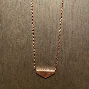 ⭐️Host Pick⭐️ Fossil rose colour gold necklace with faux diamonds